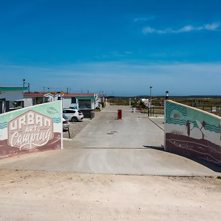 Urban Art By Campigir 3* Пениши